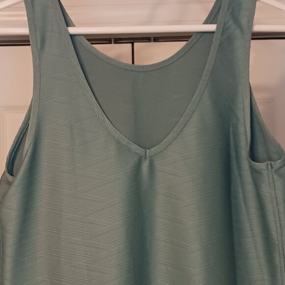 #161 3/$18 - NWT MTA Sport Green Tank Top Size XL - Picture 4 of 8